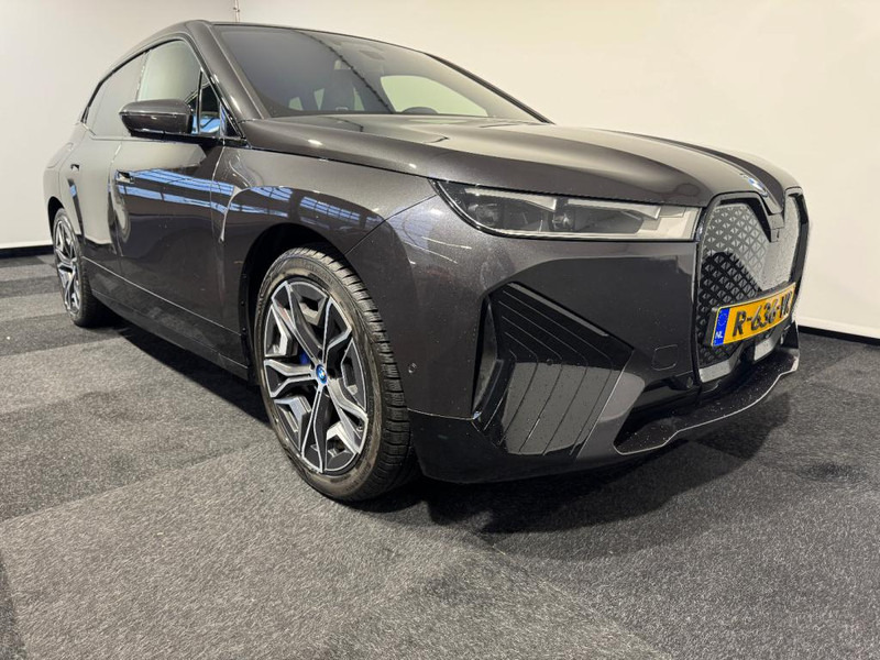 BMW iX xDrive40 iX xDrive40 Excellence 5 22 inch velgen - מכונית: תמונה 1 BMW iX xDrive40 iX xDrive40 Excellence 5 22 inch velgen - מכונית: תמונה 1
