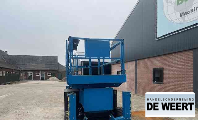 Genie G3369 RT , hoogwerker diesel 4 x 4 - מעלית מספריים: תמונה 3 Genie G3369 RT , hoogwerker diesel 4 x 4 - מעלית מספריים: תמונה 3