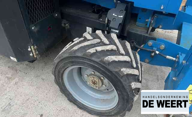 Genie G3369 RT , hoogwerker diesel 4 x 4 - מעלית מספריים: תמונה 4 Genie G3369 RT , hoogwerker diesel 4 x 4 - מעלית מספריים: תמונה 4