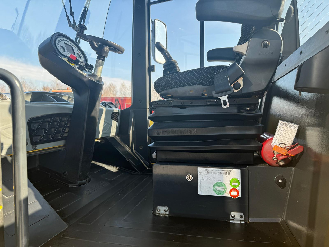 Bomag BW 213-D5 2017 - רולר: תמונה 4 Bomag BW 213-D5 2017 - רולר: תמונה 4