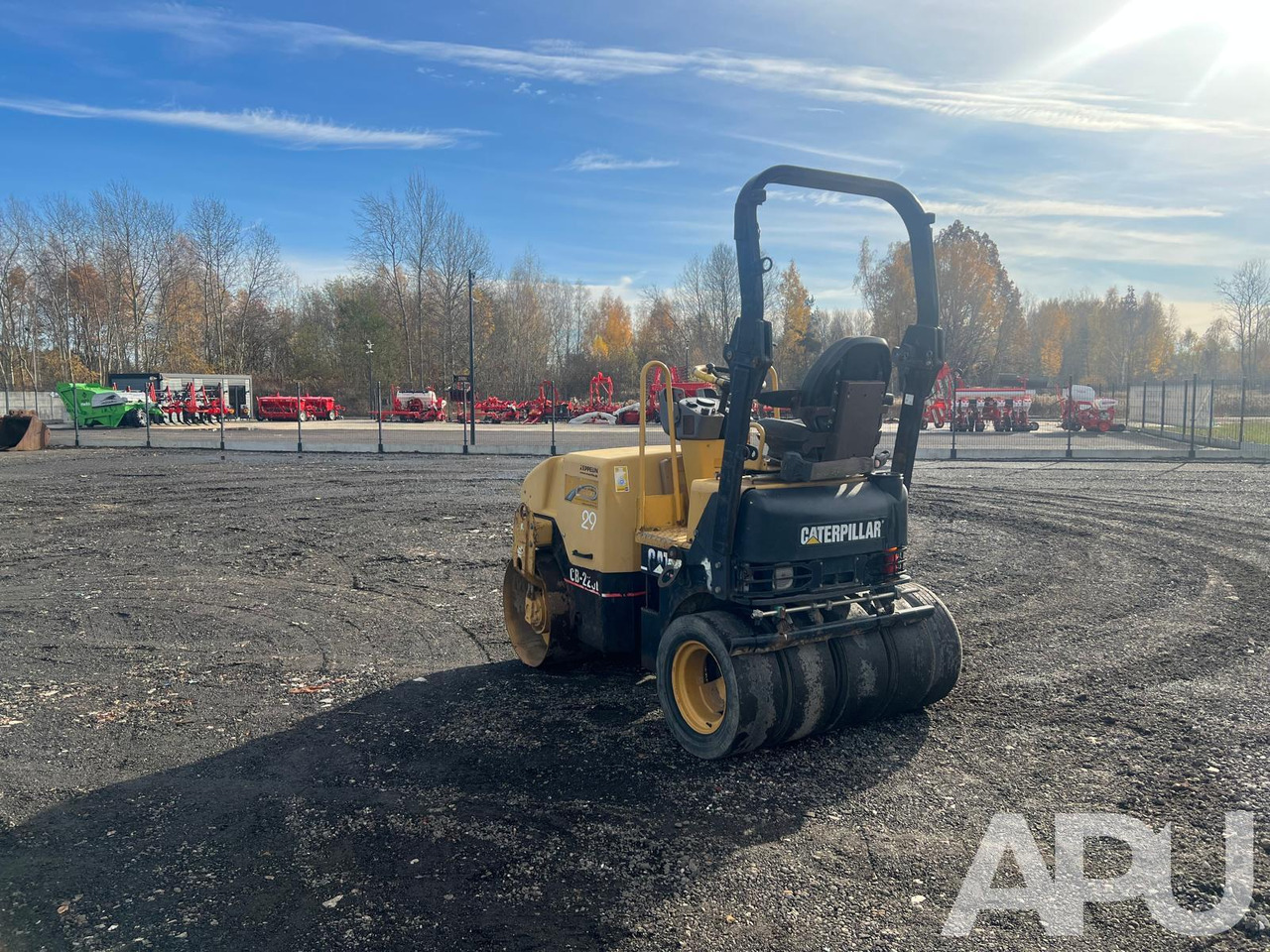 CATERPILLAR CB-225E - רולר: תמונה 3 CATERPILLAR CB-225E - רולר: תמונה 3