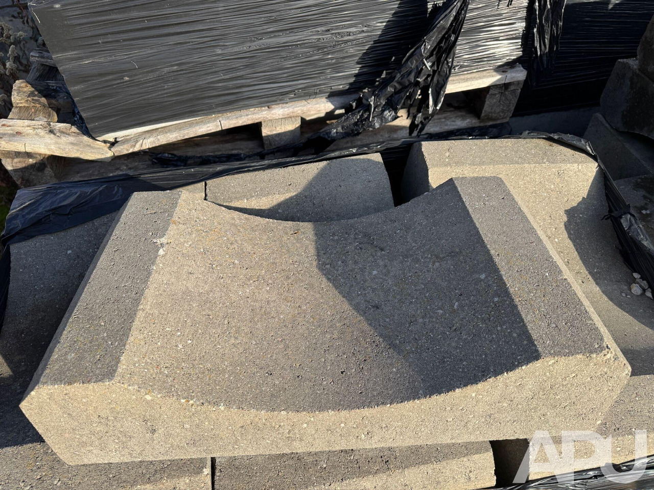 Koryto/Korytko Betonowe Odwodnieniowe 60x33x15 - ציוד בנייה: תמונה 2 Koryto/Korytko Betonowe Odwodnieniowe 60x33x15 - ציוד בנייה: תמונה 2