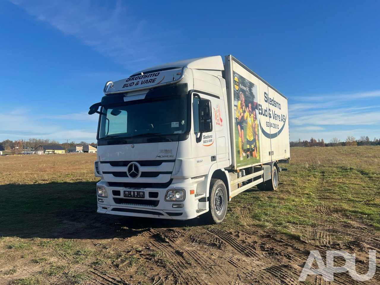 Mercedes Actros 1832 - משאית תיבה: תמונה 2 Mercedes Actros 1832 - משאית תיבה: תמונה 2