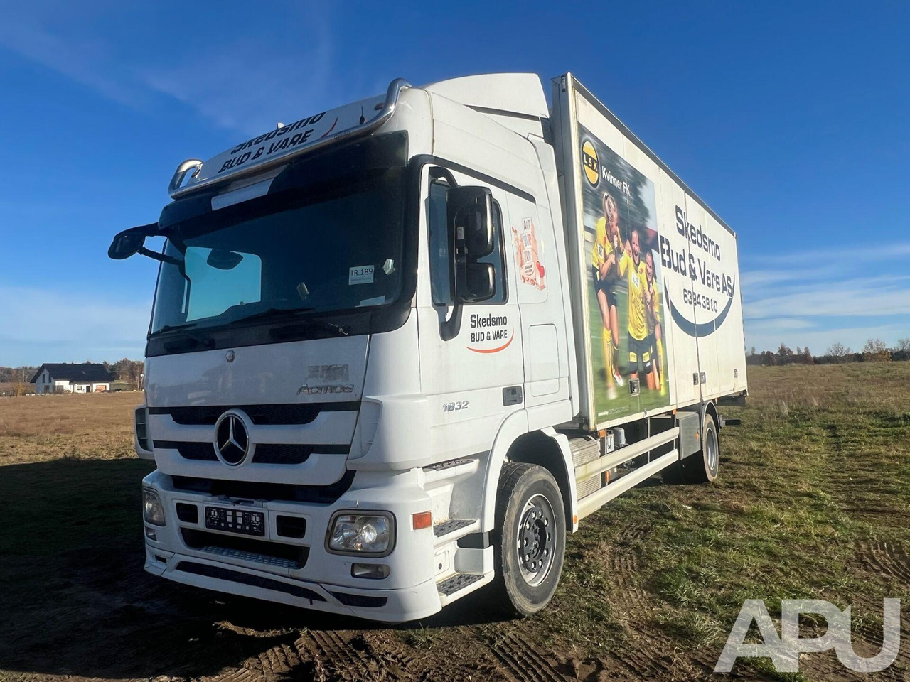 Mercedes Actros 1832 - משאית תיבה: תמונה 1 Mercedes Actros 1832 - משאית תיבה: תמונה 1