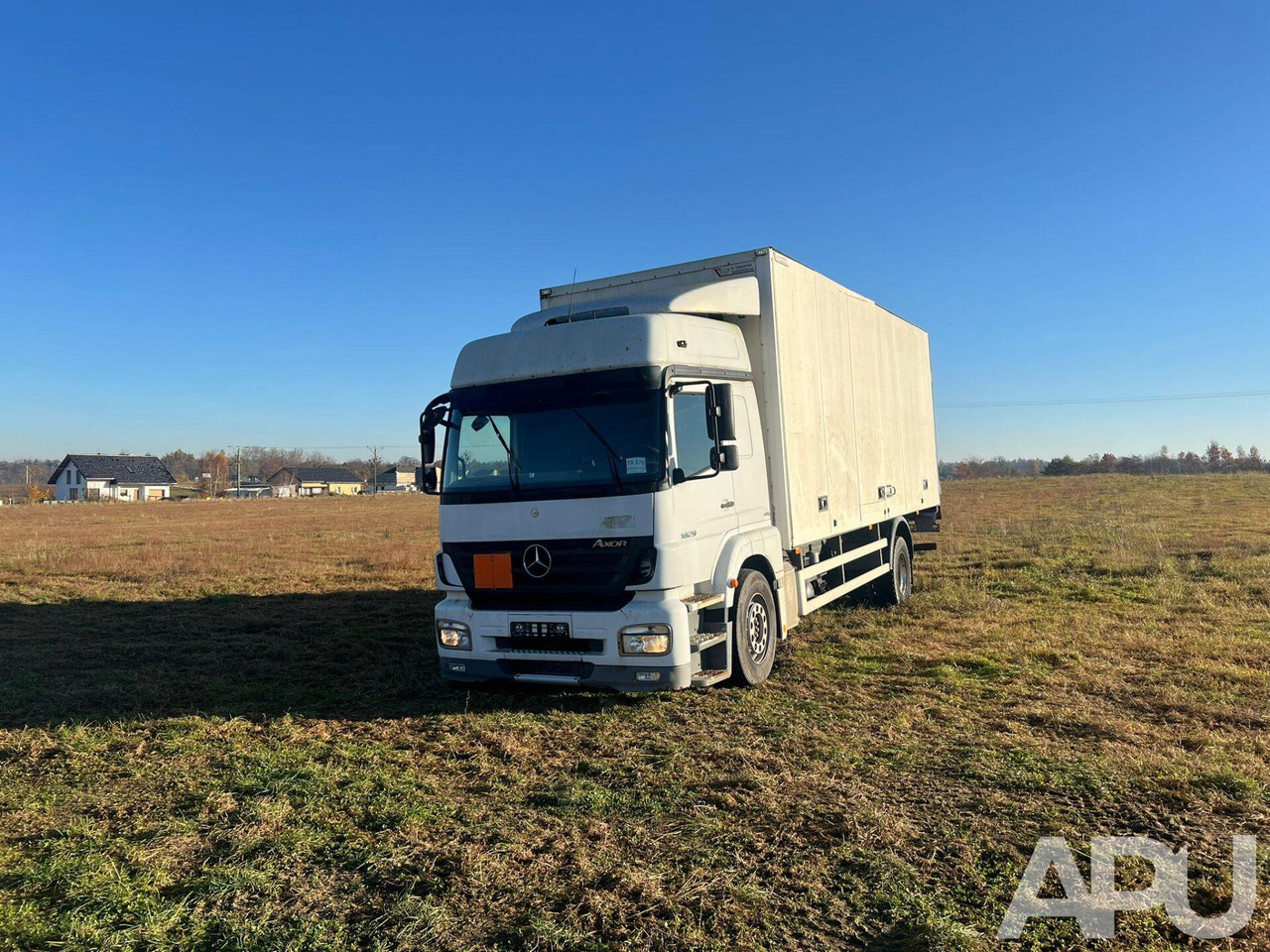 Mercedes-Benz Axor 1829 - משאית תיבה: תמונה 1 Mercedes-Benz Axor 1829 - משאית תיבה: תמונה 1
