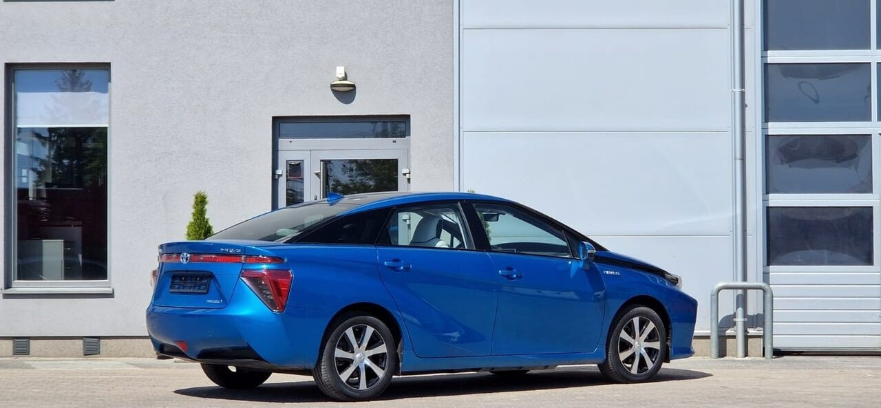 Toyota Mirai - מכונית: תמונה 5 Toyota Mirai - מכונית: תמונה 5
