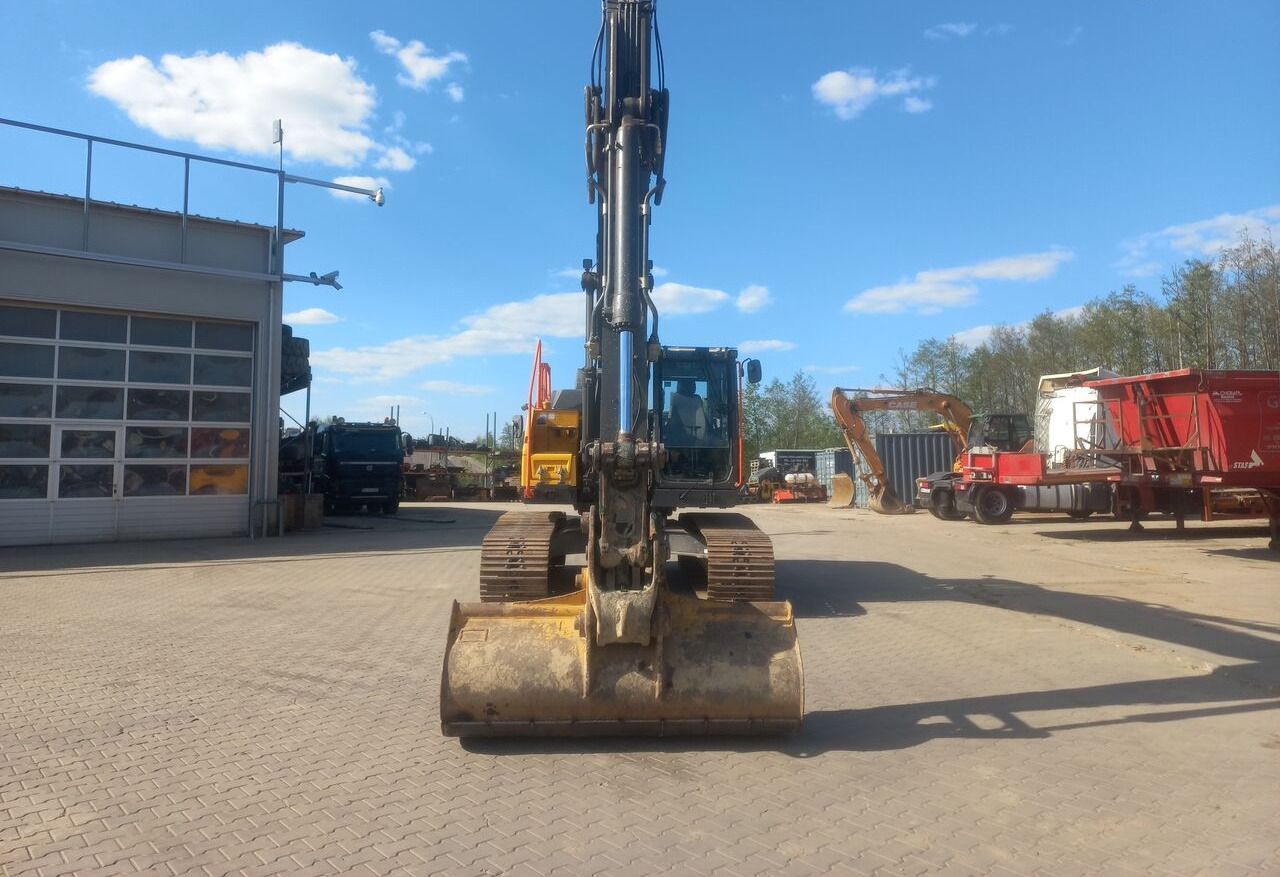 Volvo EC 220EL - מחפר סורק: תמונה 2 Volvo EC 220EL - מחפר סורק: תמונה 2