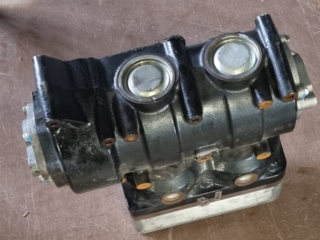 MAN TGS TGX E6 LUCHTCOMPRESSOR GERECONDITIONEERD + BORG | 51541007245 - מדחס בלם אוויר עבור משאית: תמונה 3 MAN TGS TGX E6 LUCHTCOMPRESSOR GERECONDITIONEERD + BORG | 51541007245 - מדחס בלם אוויר עבור משאית: תמונה 3