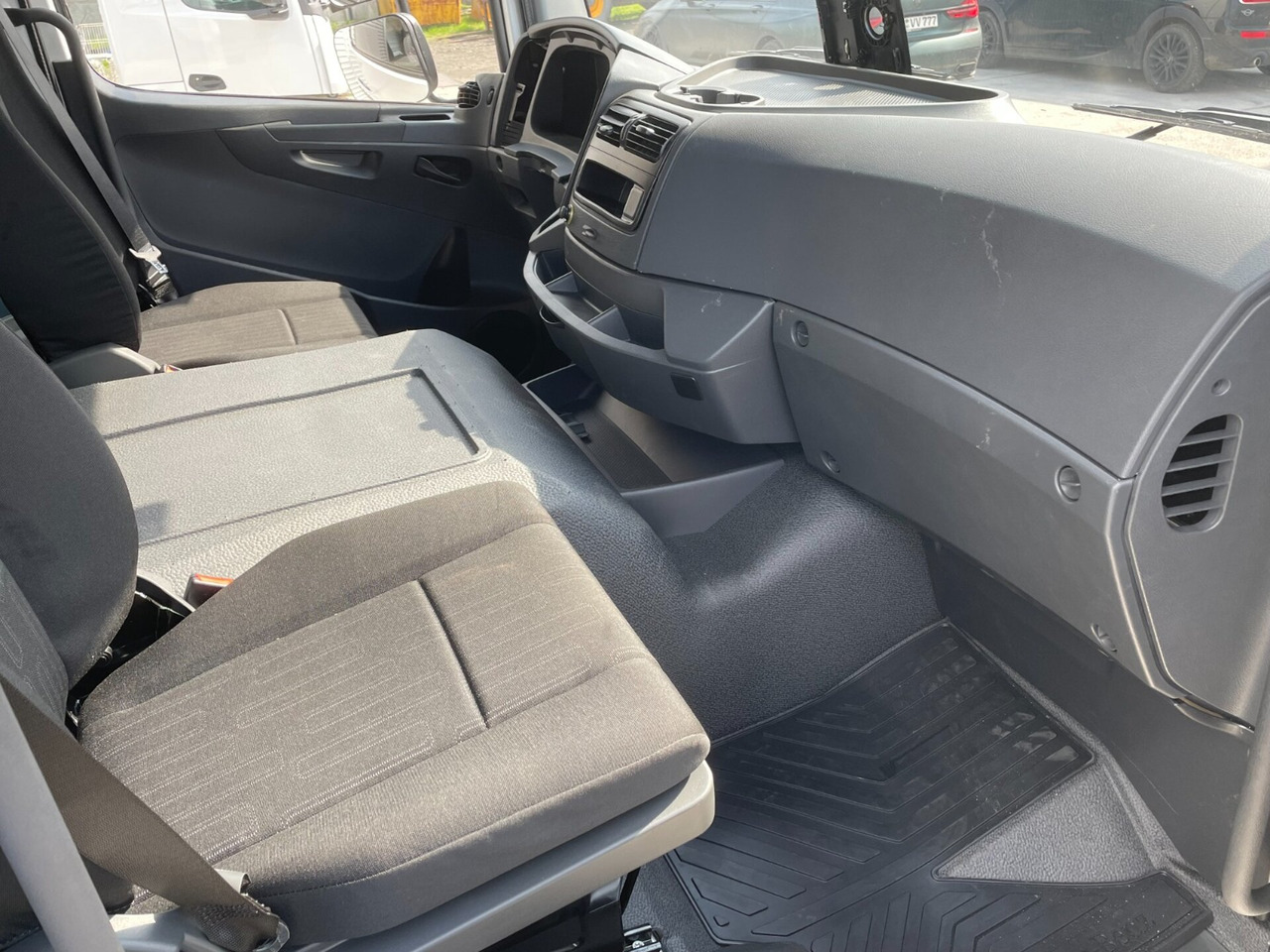חָדָשׁ תא עבור משאית MB ATEGO CABINE EURO 6 TUNEL VOOR 6 CYL.MOTOR INCL. SEAT 000074A: תמונה 12