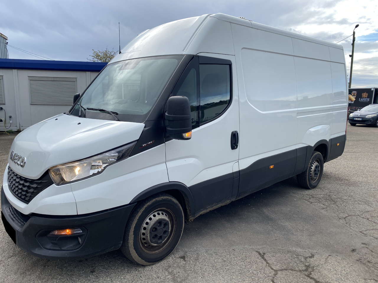 IVECO DAILY 35S18 - כלי רכב מסחרי עם לוח: תמונה 1 IVECO DAILY 35S18 - כלי רכב מסחרי עם לוח: תמונה 1