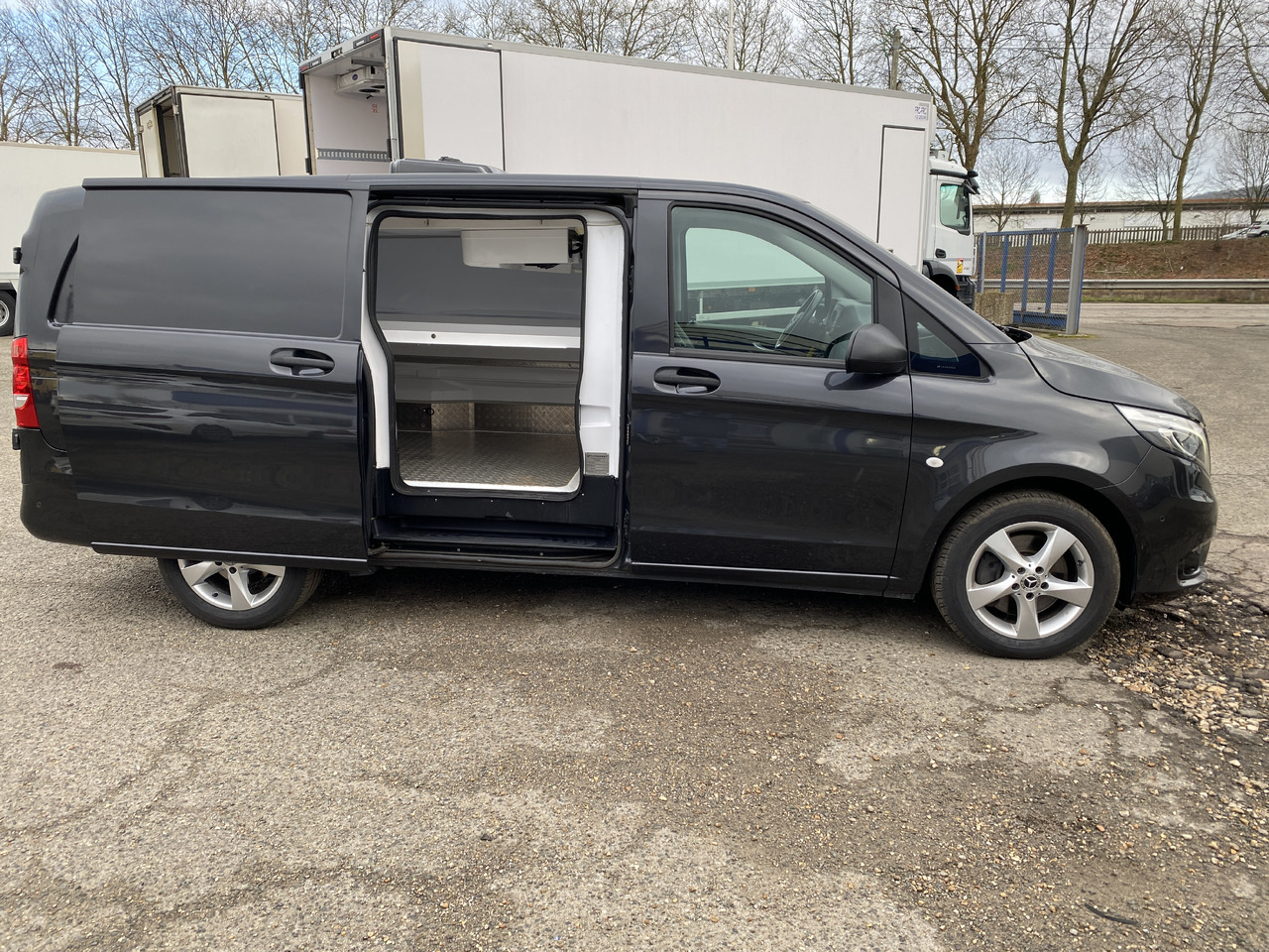Mercedes Benz Vito Frigo étagère porte latérale - כלי רכב מסחרי: תמונה 4 Mercedes Benz Vito Frigo étagère porte latérale - כלי רכב מסחרי: תמונה 4