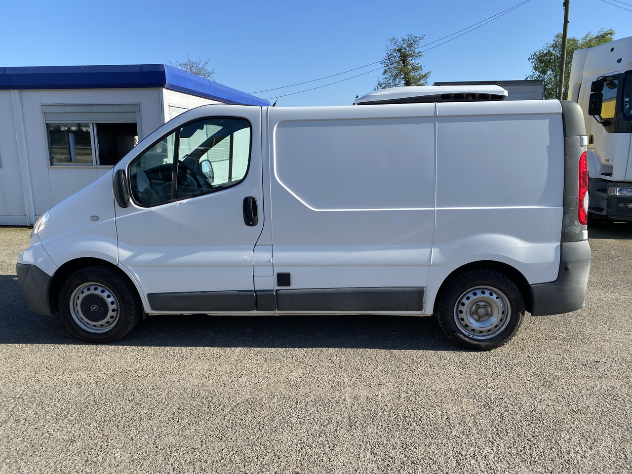 RENAULT trafic frigo - כלי רכב מסחרי לקירור: תמונה 4 RENAULT trafic frigo - כלי רכב מסחרי לקירור: תמונה 4