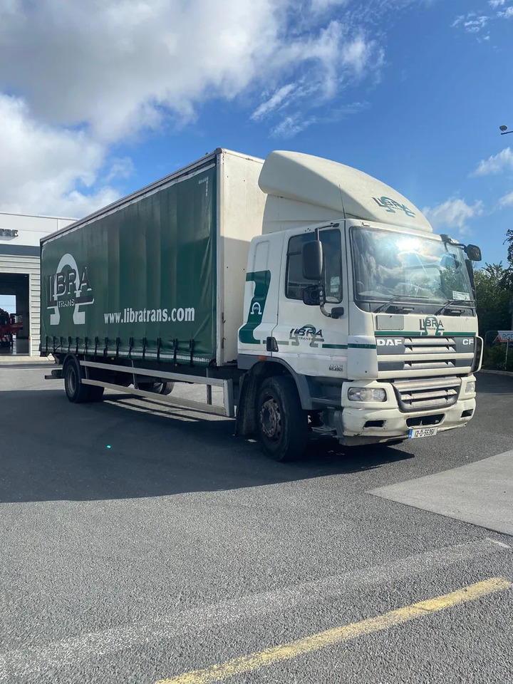 2012 DAF CF 65.250 4×2 Curtainsider - משאית וילונות צד: תמונה 1 2012 DAF CF 65.250 4×2 Curtainsider - משאית וילונות צד: תמונה 1
