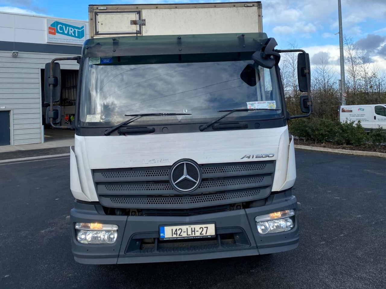 2014 Mercedes Atego 1524 - משאית תיבה: תמונה 2 2014 Mercedes Atego 1524 - משאית תיבה: תמונה 2