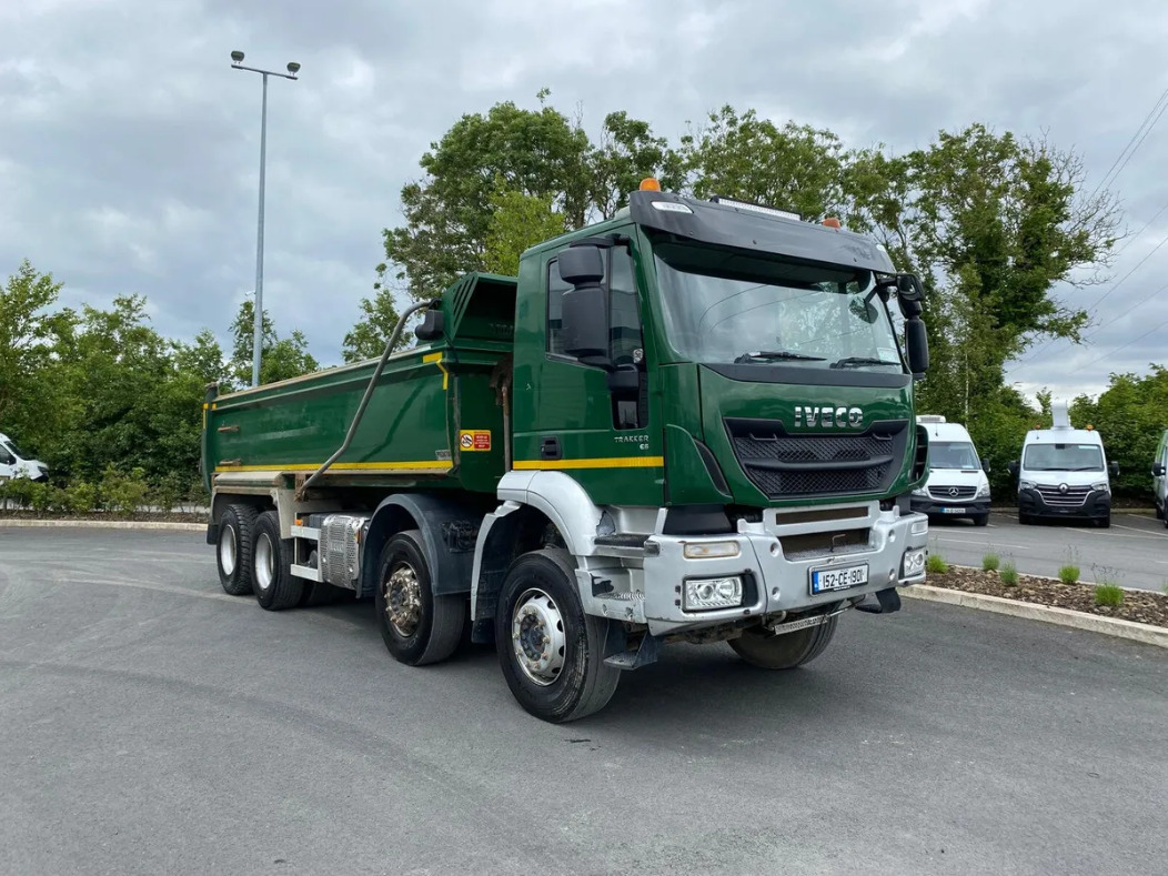 מזהיר 2015 Iveco 8×4 Tipper: תמונה 1