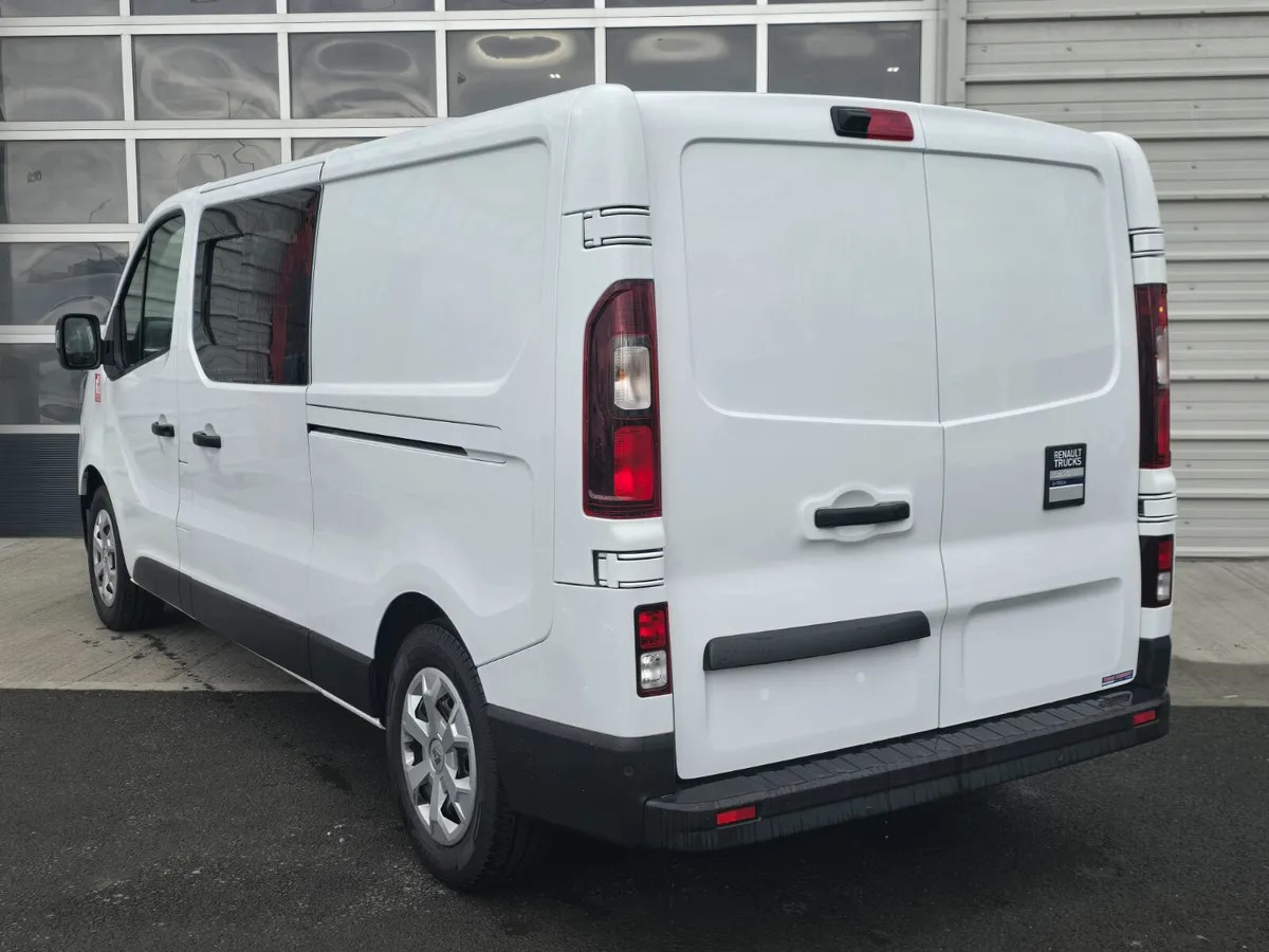2025 Renault Trafic E-Tech Crew Cab - כלי רכב מסחרי קומבי: תמונה 3 2025 Renault Trafic E-Tech Crew Cab - כלי רכב מסחרי קומבי: תמונה 3