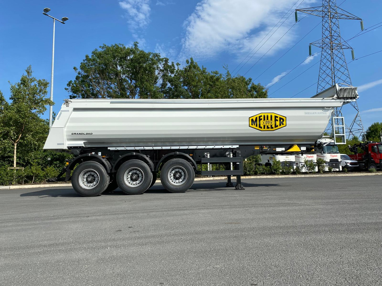Meiller – Long Wheel Base Tipping Trailer - סמיטריילר עם מזהיר: תמונה 4 Meiller – Long Wheel Base Tipping Trailer - סמיטריילר עם מזהיר: תמונה 4