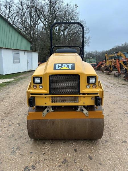Caterpillar CB2.7 - רולר כביש: תמונה 3 Caterpillar CB2.7 - רולר כביש: תמונה 3