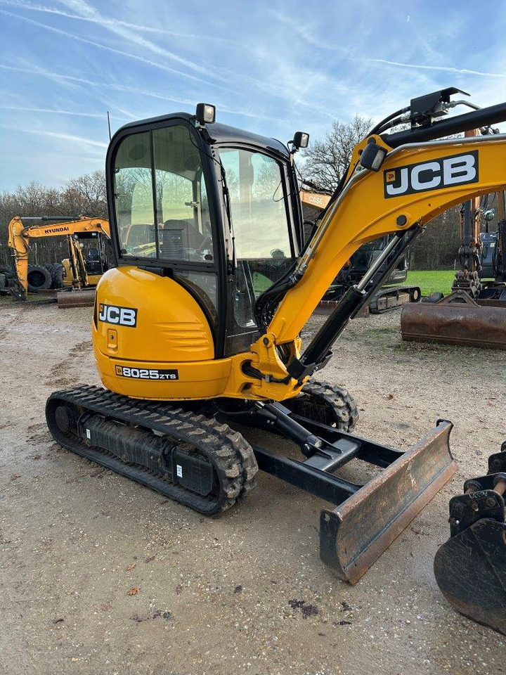JCB 8025 ZTS - מיני מחפר: תמונה 2 JCB 8025 ZTS - מיני מחפר: תמונה 2