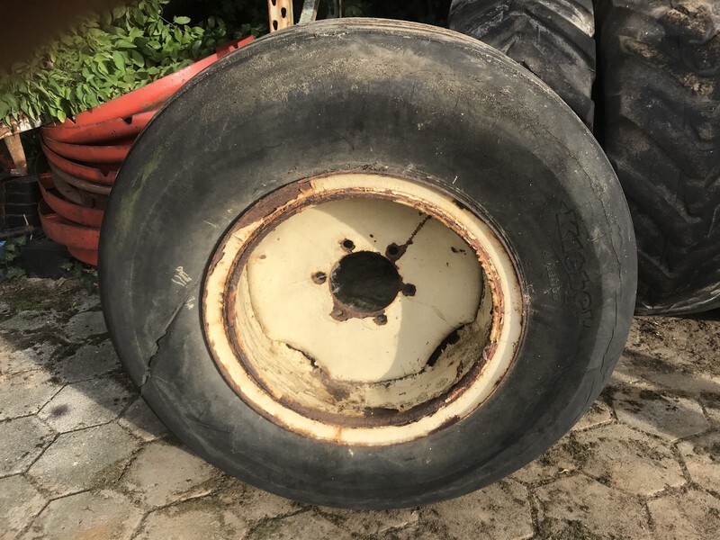 1195x400-22 wiel - חבילת גלגלים וצמיגים עבור מכונה חקלאית: תמונה 1 1195x400-22 wiel - חבילת גלגלים וצמיגים עבור מכונה חקלאית: תמונה 1