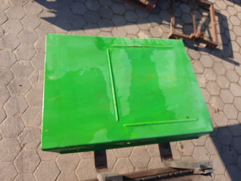 Deutz cabinedak - תא ופנים הרכב עבור מכונה חקלאית: תמונה 1 Deutz cabinedak - תא ופנים הרכב עבור מכונה חקלאית: תמונה 1