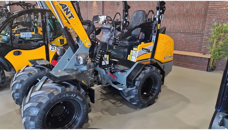 Giant Jubileum modellen G2500 HD & G2700 HD - מעמיס קומפקטי: תמונה 1 Giant Jubileum modellen G2500 HD & G2700 HD - מעמיס קומפקטי: תמונה 1