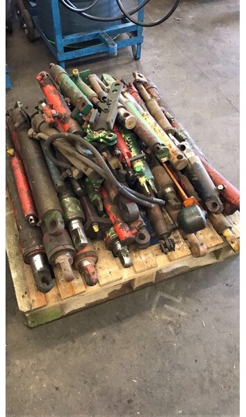 Grote partij hydraulische cilinders - צילינדר הידרולי עבור מכונה חקלאית: תמונה 1 Grote partij hydraulische cilinders - צילינדר הידרולי עבור מכונה חקלאית: תמונה 1
