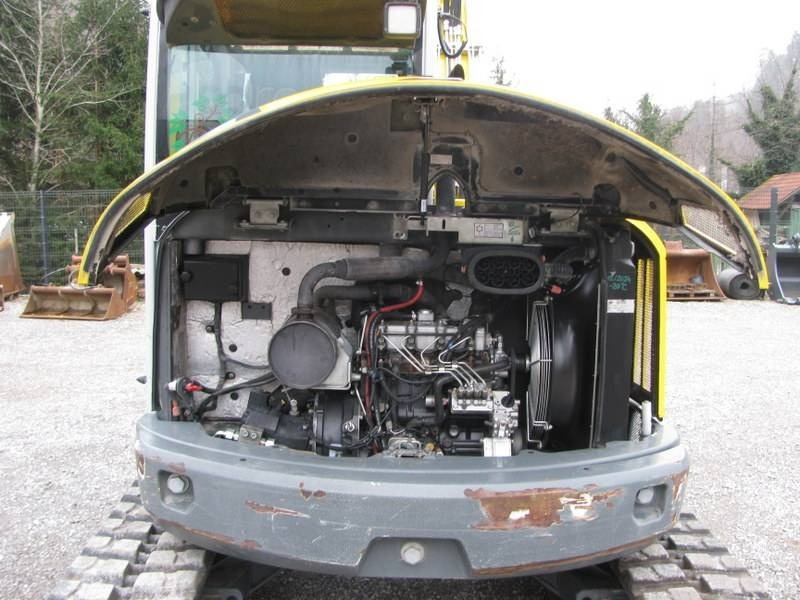 מיני מחפר Wacker Neuson EZ 80 z grajferjem: תמונה 17
