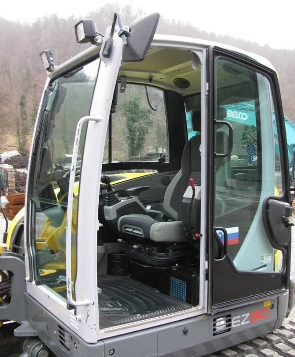 מיני מחפר Wacker Neuson EZ 80 z grajferjem: תמונה 21