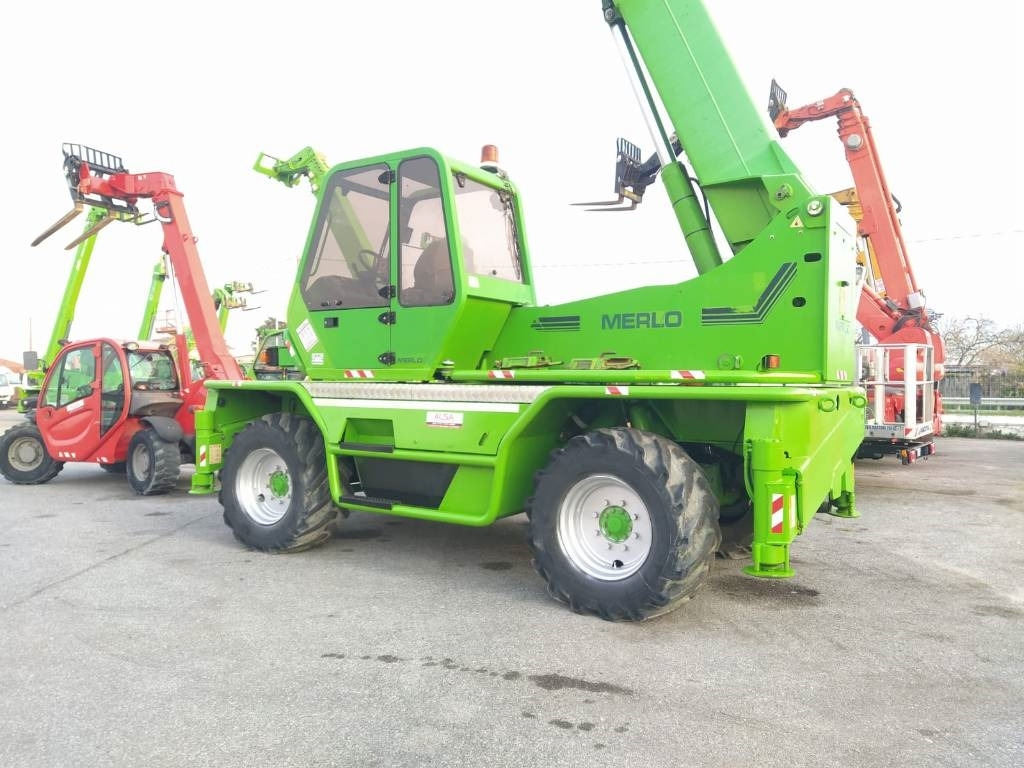 Merlo 40.21 - מפעיל טלסקופי: תמונה 1 Merlo 40.21 - מפעיל טלסקופי: תמונה 1