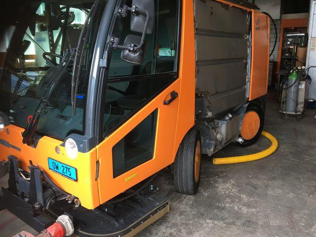 AEBI SCHMIDT Úttisztító - מטאטא כבישים: תמונה 3 AEBI SCHMIDT Úttisztító - מטאטא כבישים: תמונה 3