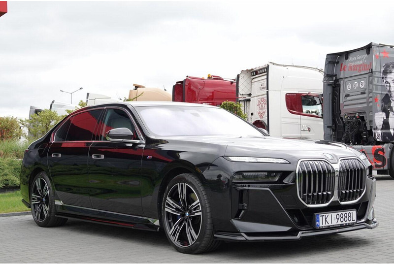 BMW 7 xDrive M Sport - סדאן: תמונה 4 BMW 7 xDrive M Sport - סדאן: תמונה 4
