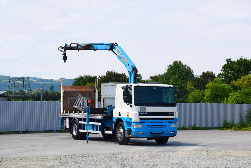 DAF CF 75.310 - משאית צד נופל/ שטוחה, משאית מנוף: תמונה 2 DAF CF 75.310 - משאית צד נופל/ שטוחה, משאית מנוף: תמונה 2
