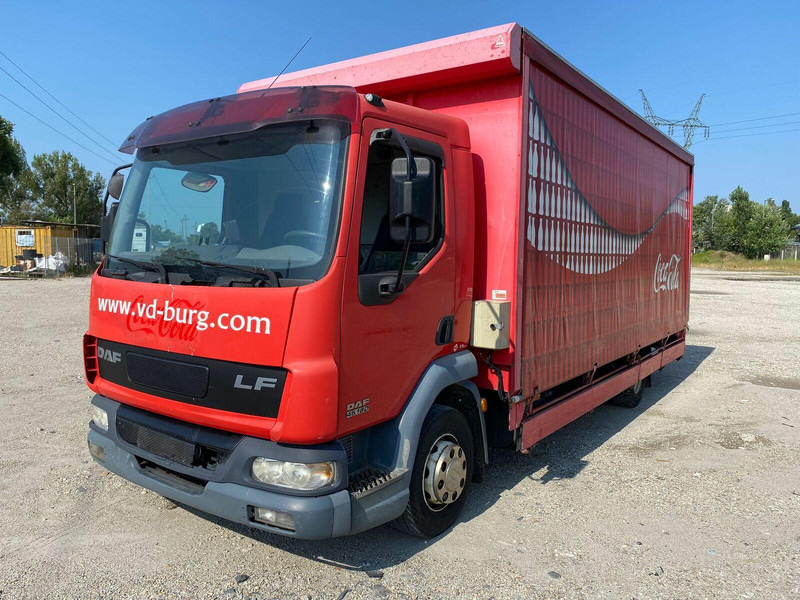 DAF LF 45.180 Pritsche + Plane - משאית תיבה: תמונה 1 DAF LF 45.180 Pritsche + Plane - משאית תיבה: תמונה 1