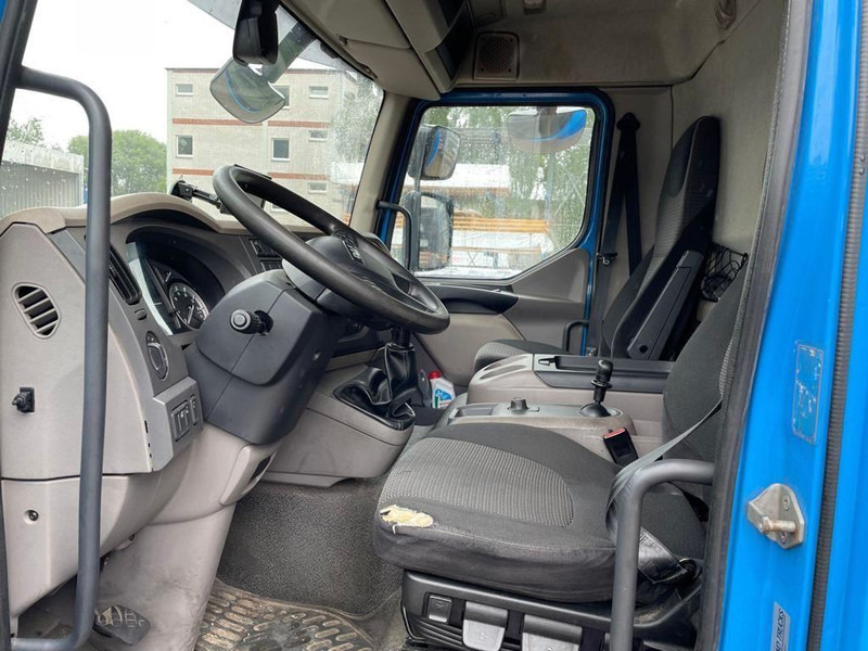 DAF LF210 FA - משאית תיבה: תמונה 2 DAF LF210 FA - משאית תיבה: תמונה 2