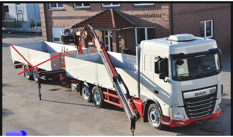 DAF XF 440 - משאית צד נופל/ שטוחה, משאית מנוף: תמונה 1 DAF XF 440 - משאית צד נופל/ שטוחה, משאית מנוף: תמונה 1