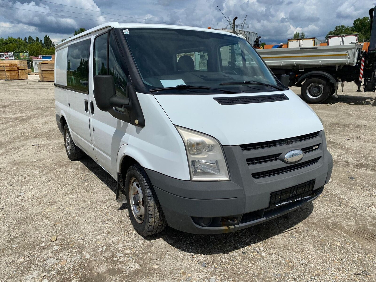 כלי רכב מסחרי קטן Ford Transit 280 2,2 tdci Van - 6 persons: תמונה 1
