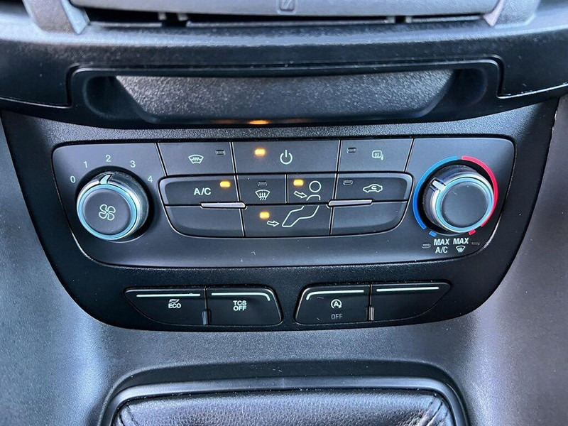כלי רכב מסחרי קטן Ford Transit Connect: תמונה 20