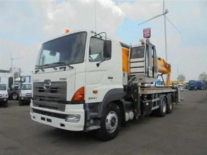 Hino 700 3441 6X4 Emelőkosaras 22,8m - משאית, משאית מנוף: תמונה 3 Hino 700 3441 6X4 Emelőkosaras 22,8m - משאית, משאית מנוף: תמונה 3