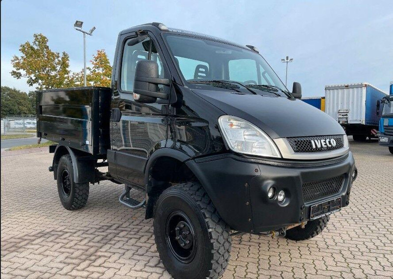 Iveco 35S17 W 4x4 Flatbed - כלי רכב מסחרי במיטה שטוחה: תמונה 2 Iveco 35S17 W 4x4 Flatbed - כלי רכב מסחרי במיטה שטוחה: תמונה 2