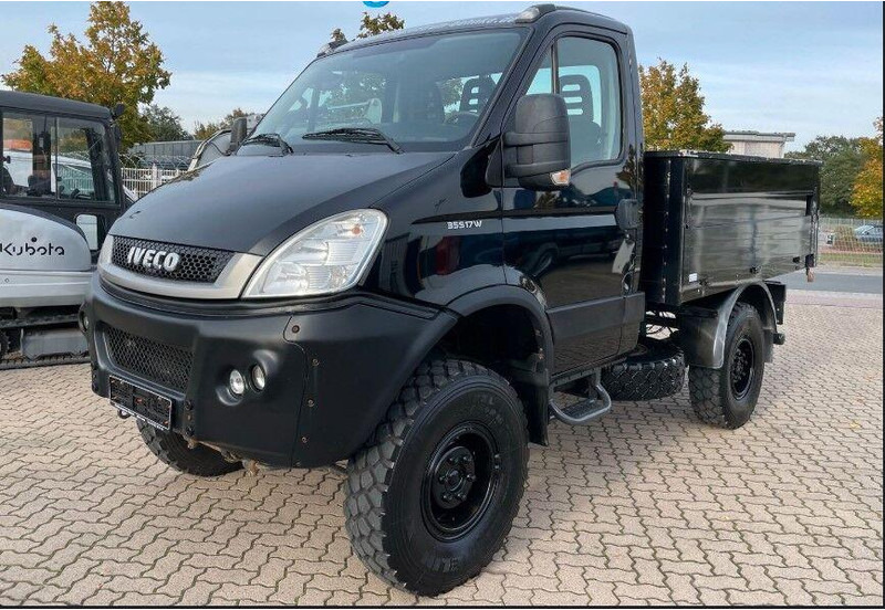 Iveco 35S17 W 4x4 Flatbed - כלי רכב מסחרי במיטה שטוחה: תמונה 1 Iveco 35S17 W 4x4 Flatbed - כלי רכב מסחרי במיטה שטוחה: תמונה 1