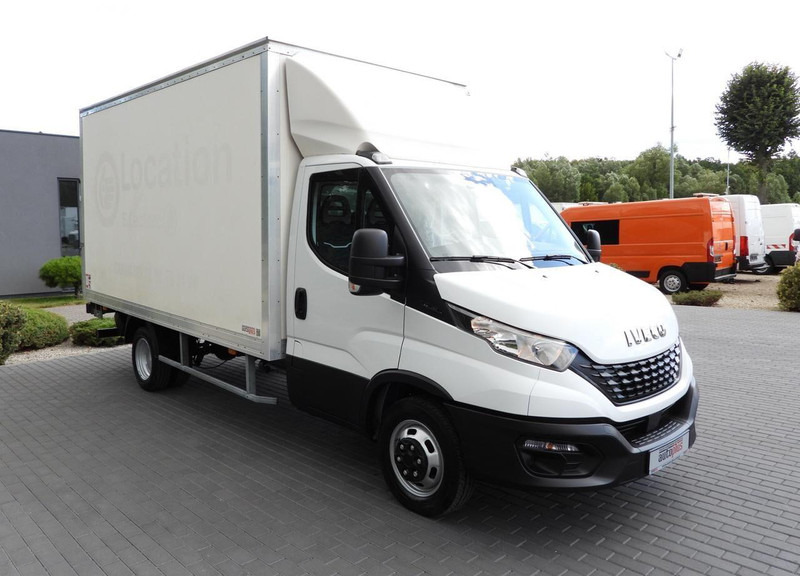 Iveco DAILY 35C16 KONTENER WINDA 8 PALET TEMPOMAT BLIŹNIACZE KOŁA KLIM - כלי רכב מסחרי עם תיבה: תמונה 4 Iveco DAILY 35C16 KONTENER WINDA 8 PALET TEMPOMAT BLIŹNIACZE KOŁA KLIM - כלי רכב מסחרי עם תיבה: תמונה 4