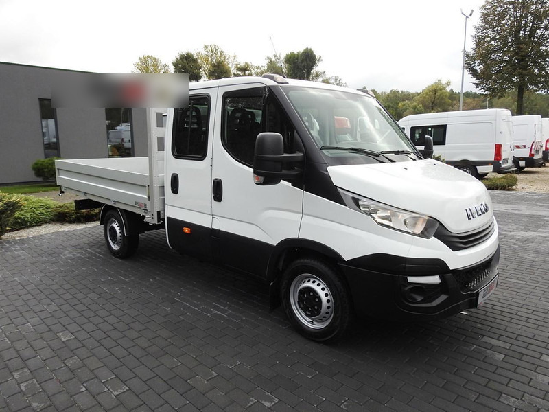 Iveco DAILY 35S15 SKRZYNIA PODWÓJNA KABINA DOKA 7 MIEJSC KLIMATYZACJA - כלי רכב מסחרי במיטה שטוחה: תמונה 4 Iveco DAILY 35S15 SKRZYNIA PODWÓJNA KABINA DOKA 7 MIEJSC KLIMATYZACJA - כלי רכב מסחרי במיטה שטוחה: תמונה 4