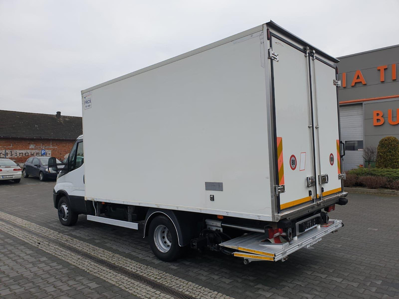 Iveco DAILY 60C15 60-150 TWO-CHAMBER REFRIGERATOR CONTAINER ISOTHERM F - משאית קירור: תמונה 4 Iveco DAILY 60C15 60-150 TWO-CHAMBER REFRIGERATOR CONTAINER ISOTHERM F - משאית קירור: תמונה 4