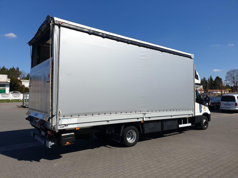 Iveco DAILY 72C18 70C18 HI-MATIC 1.HAND - משאית וילונות צד: תמונה 4 Iveco DAILY 72C18 70C18 HI-MATIC 1.HAND - משאית וילונות צד: תמונה 4