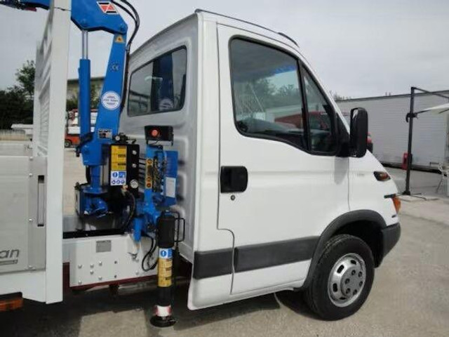 Iveco Daily 35C11 - flatbed+crane - משאית צד נופל/ שטוחה, משאית מנוף: תמונה 5 Iveco Daily 35C11 - flatbed+crane - משאית צד נופל/ שטוחה, משאית מנוף: תמונה 5