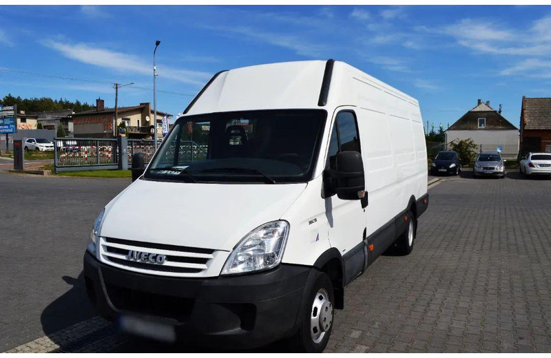 Iveco Daily 35C15 Furgon L4H3 Brygadówka 6-seater Doka Doubel Cabin - מיניבוס, כלי רכב מסחרי לנוסעים: תמונה 2 Iveco Daily 35C15 Furgon L4H3 Brygadówka 6-seater Doka Doubel Cabin - מיניבוס, כלי רכב מסחרי לנוסעים: תמונה 2
