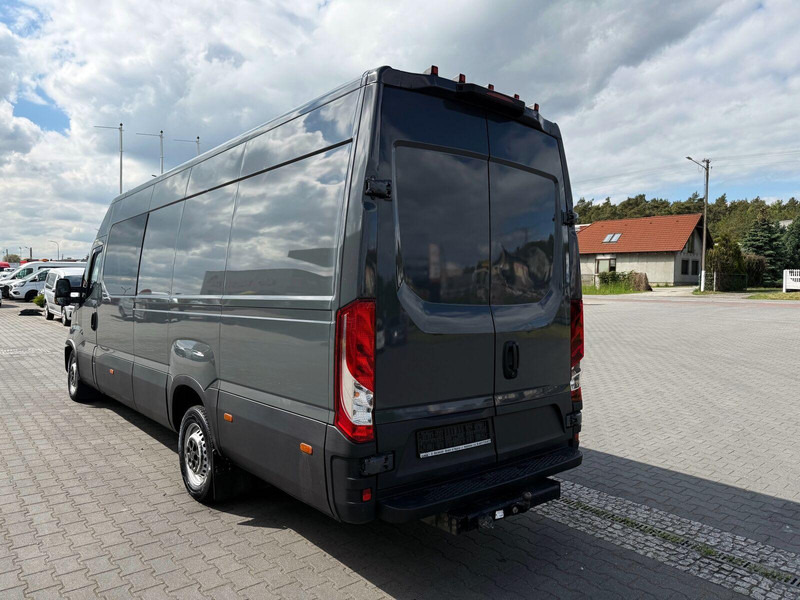 Iveco Daily 35S18 Hi-Matic L4H2 Maxi Furgon Doka Brygadówka 6-miejsc S - כלי רכב מסחרי עם תיבה: תמונה 3 Iveco Daily 35S18 Hi-Matic L4H2 Maxi Furgon Doka Brygadówka 6-miejsc S - כלי רכב מסחרי עם תיבה: תמונה 3