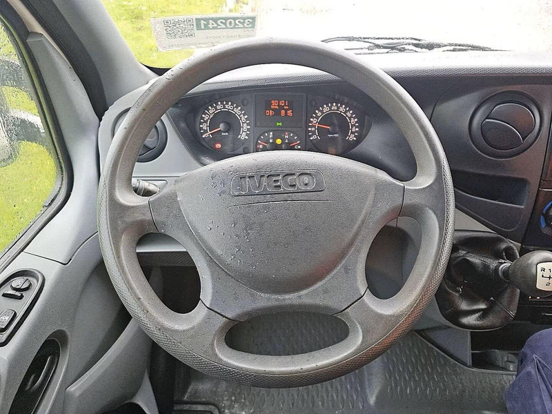 כלי רכב מסחרי במיטה שטוחה, משאית מנוף Iveco Daily 40C15 - Flatbed + crane: תמונה 10 כלי רכב מסחרי במיטה שטוחה, משאית מנוף Iveco Daily 40C15 - Flatbed + crane: תמונה 10