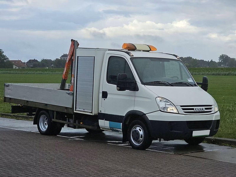 Iveco Daily 40C15 - Flatbed + crane - משאית צד נופל/ שטוחה, משאית מנוף: תמונה 2 Iveco Daily 40C15 - Flatbed + crane - משאית צד נופל/ שטוחה, משאית מנוף: תמונה 2